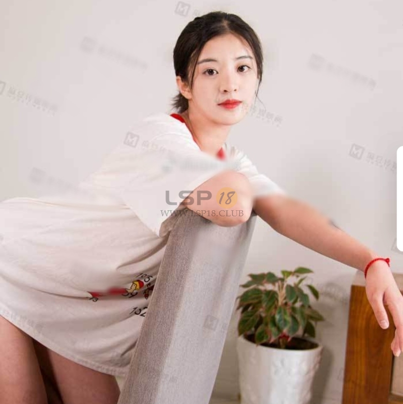 兄妹蕉谈 – 荒诞乱伦调教，国产品牌在雄起